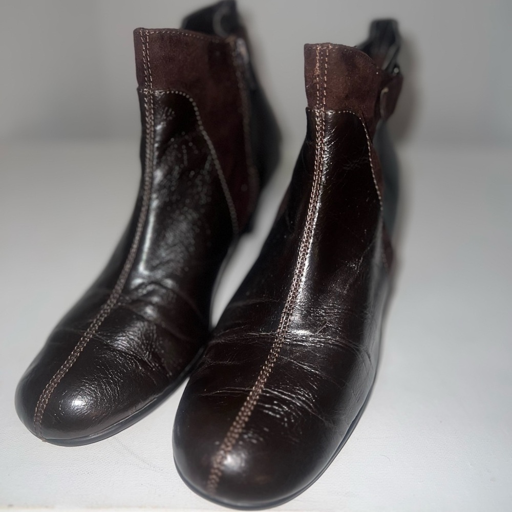 Areosoles Elegant Brown Leather Ankle Boots Women’s size 8.5 - Picture 3 of 11